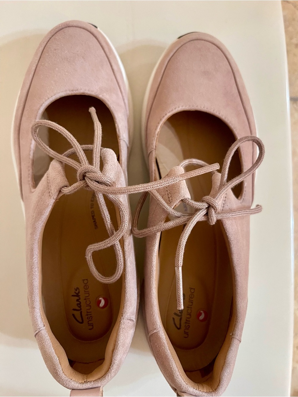 NWT Clarks Women's Blush Pink Lace-Up Flats